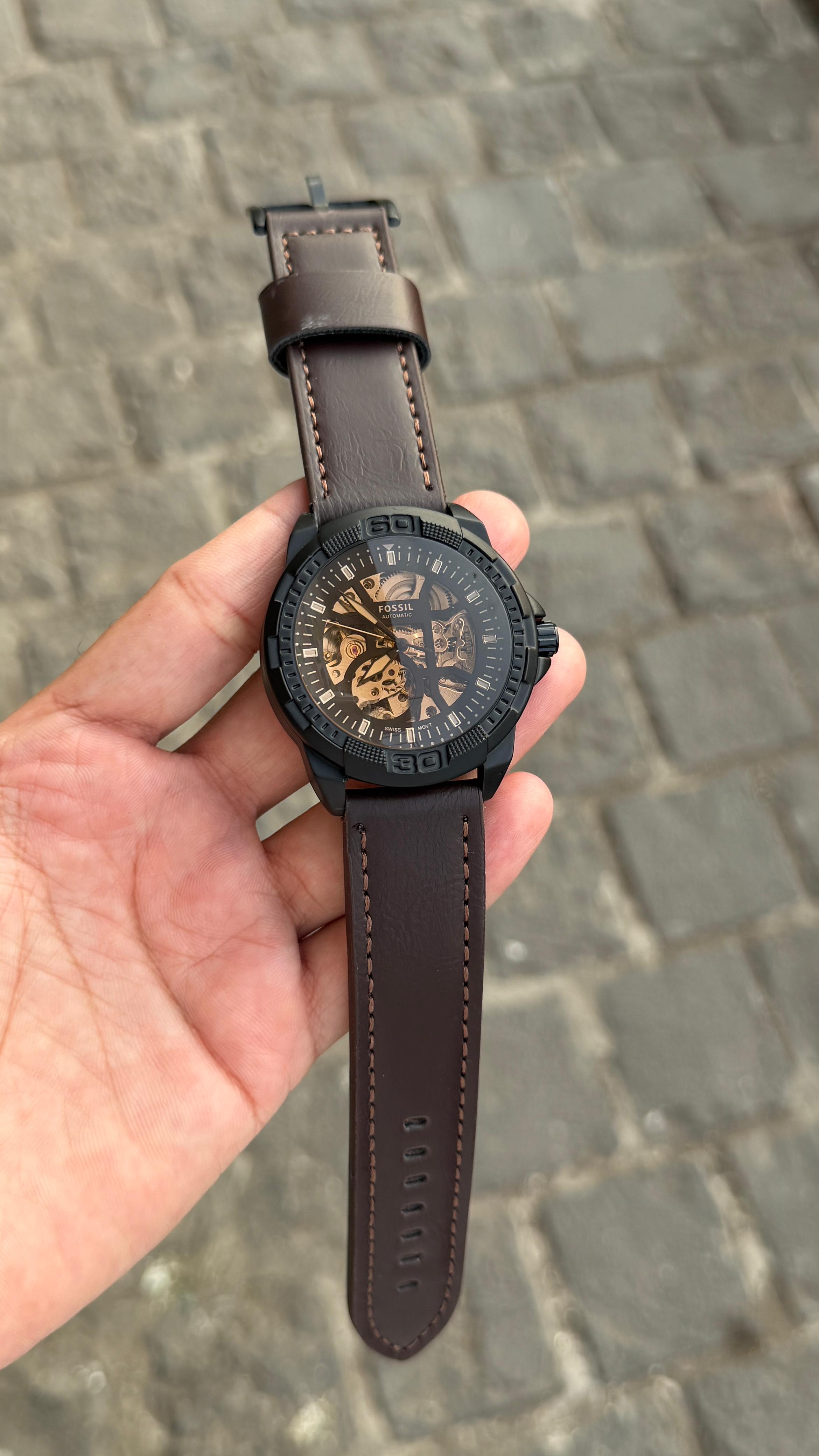 Fossil Bronson Classic Leather Strap Watch For Men 