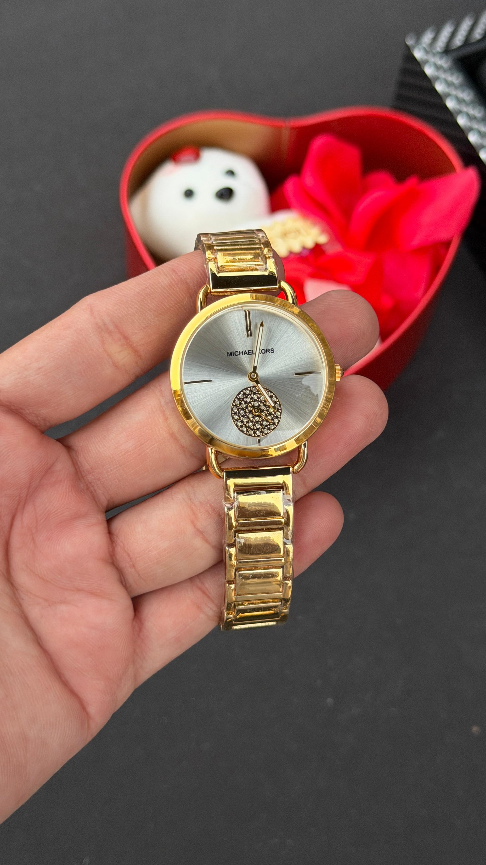 Michael KORS Premium & Adorable Watch For Men 