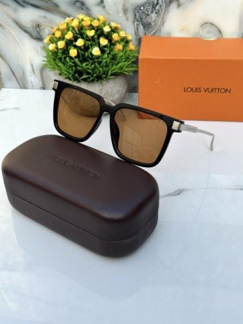 Louis Vuitton Brown shade Classic Design Sunglass 