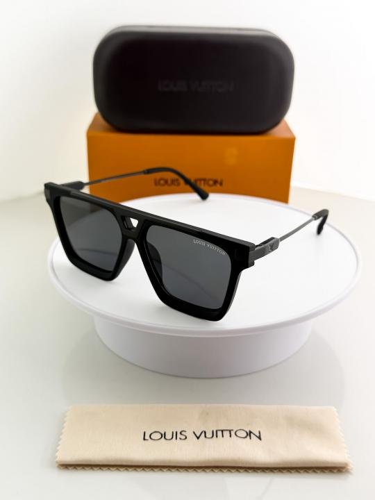 Louis Vuitton Most Demanding Slim Black Shade Wayfarer 