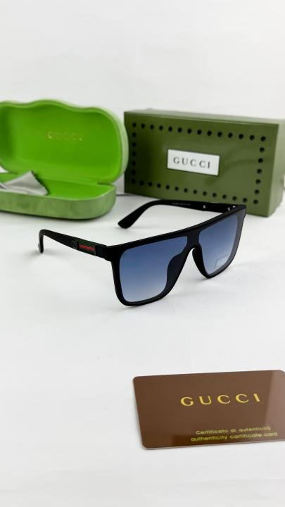Gucci Blue Shade Classic Men's Sunglass 