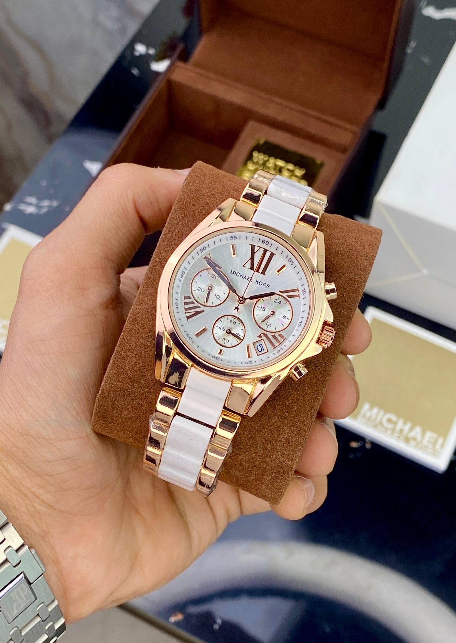 Michael KORS Heavy Quality Luxury Article FOR HER 