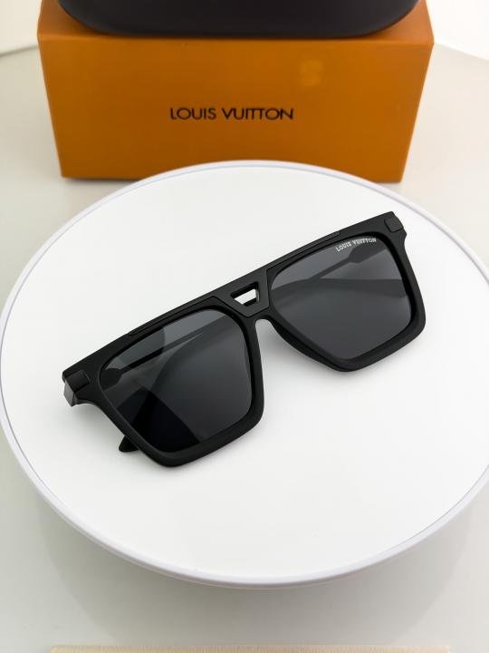 Louis Vuitton Most Demanding Slim Black Shade Wayfarer 