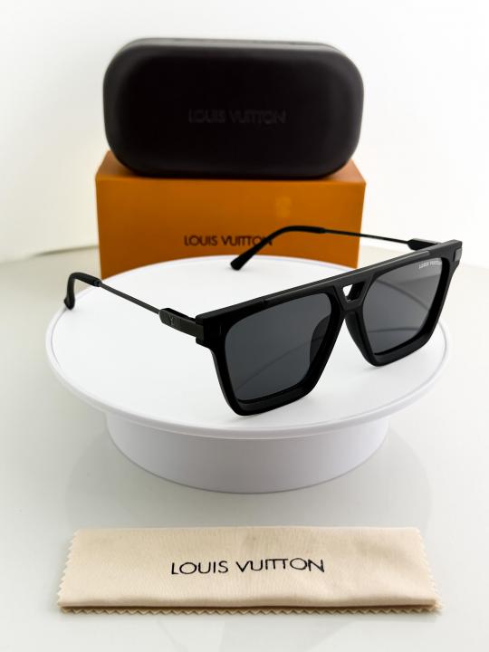 Louis Vuitton Most Demanding Slim Black Shade Wayfarer 