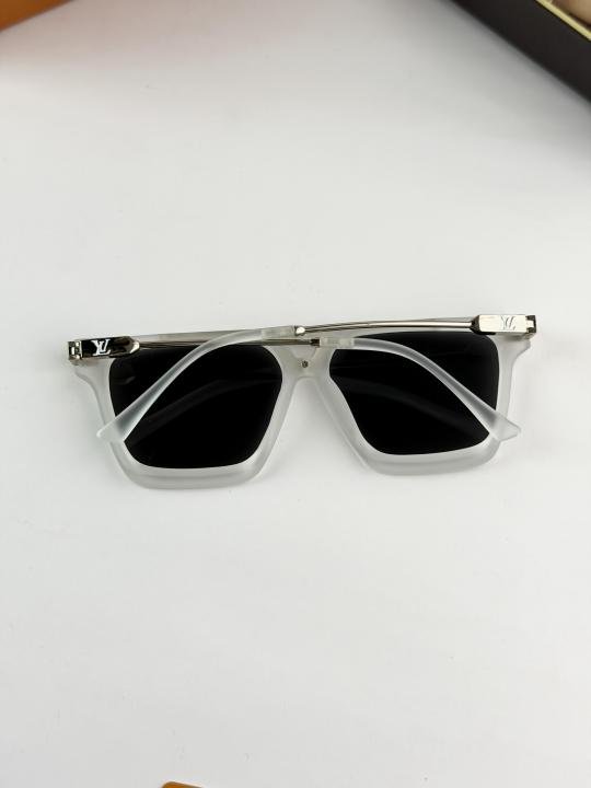 Louis Vuitton Ice Black Classic Luxury Glares 