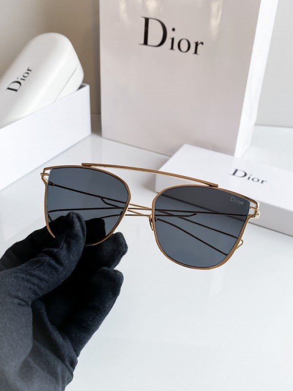 Dior Butterfly Unique Edition With METTALIC Frame ( Unisex )
