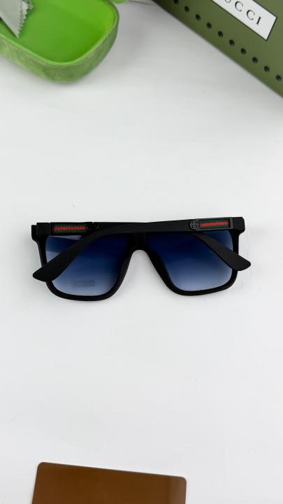 Gucci Blue Shade Classic Men's Sunglass 