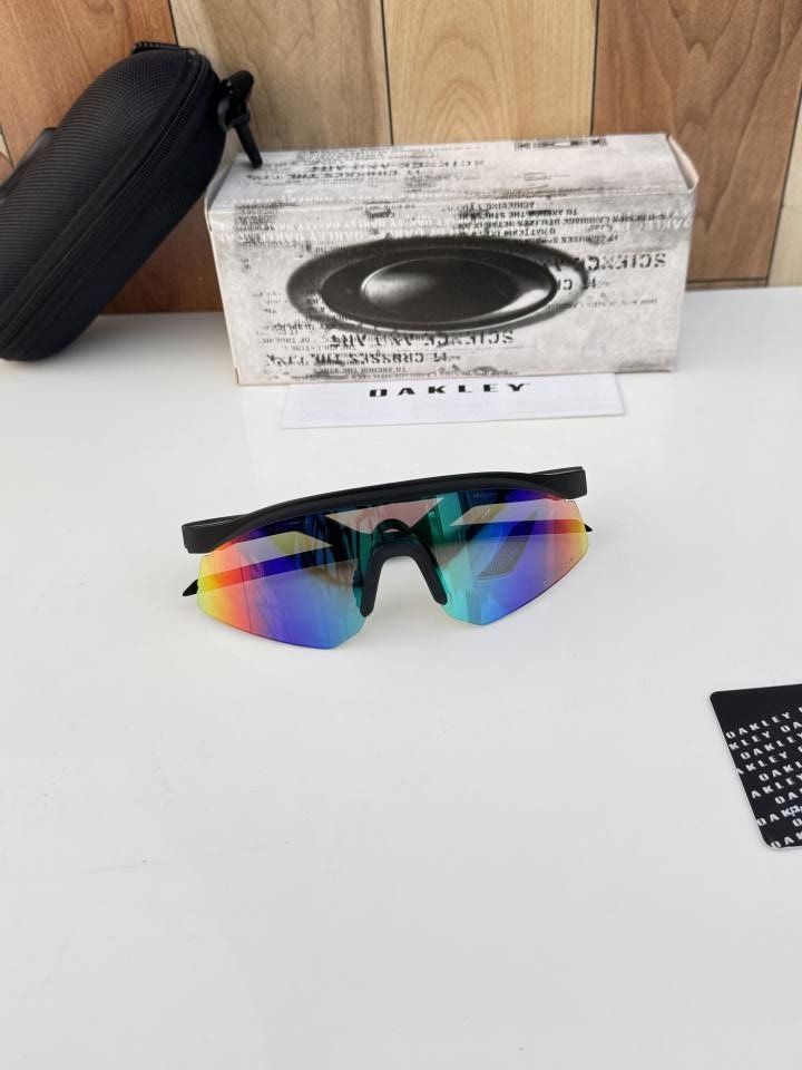 Oakley Blue Gradient Sports Sunglass ( Unisex )