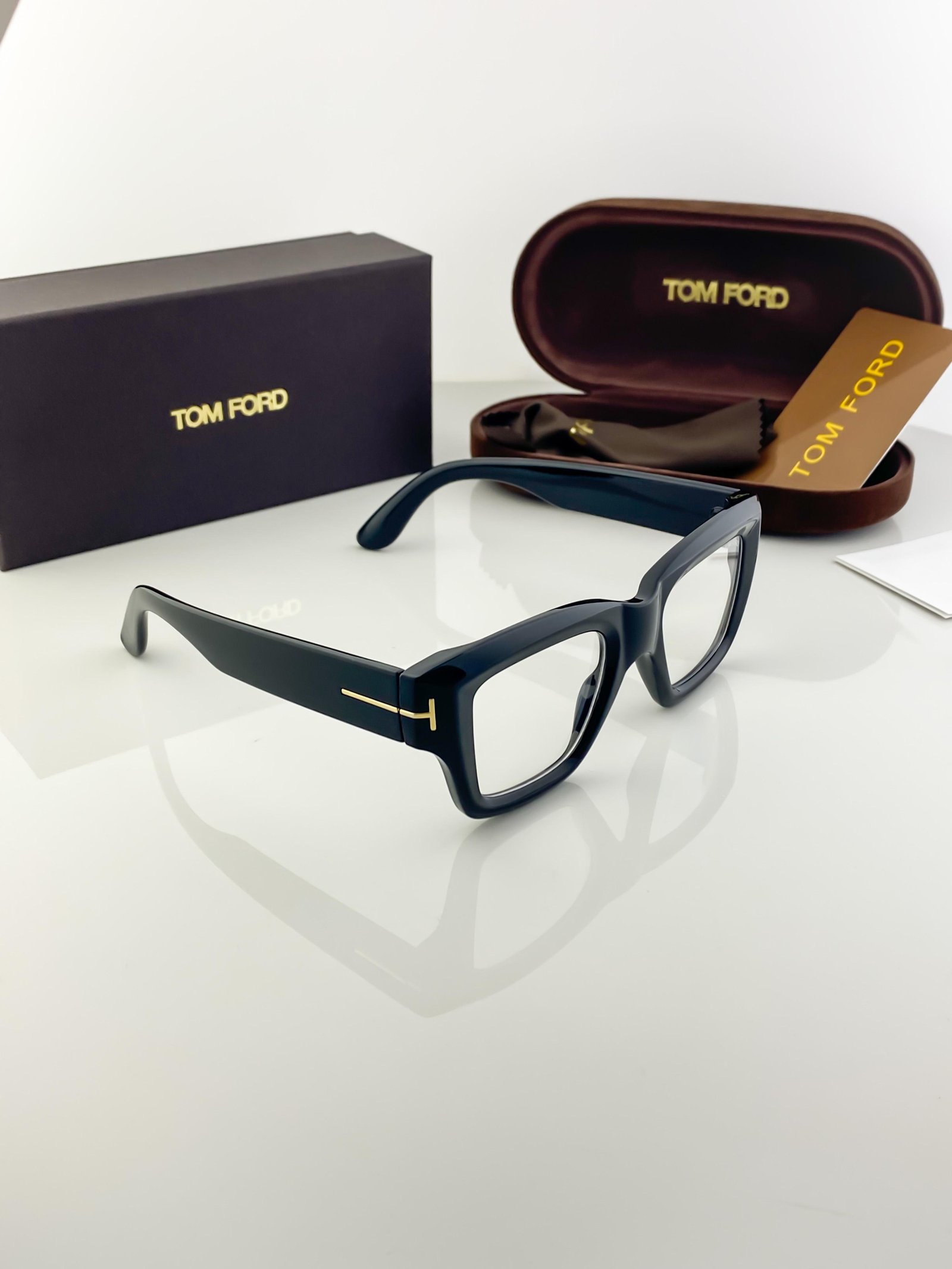 Tomford Classic 184 Plano Black Luxury Sunglasses 