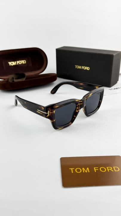 Tomford Classic 184 Tiger Print Luxury Sunglasses ( Unisex )