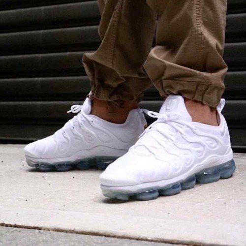 Nikee Vapormax Plus triple White ( Unisex )